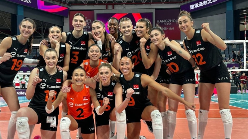 Eczacıbaşı, grubunu lider tamamladı