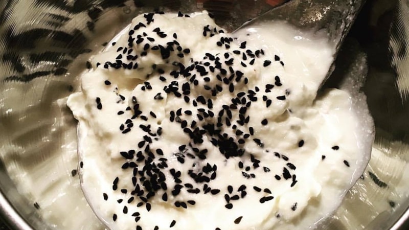 Her gece yatmadan çörek otlu yoğurt yiyin, bakın neler oluyor