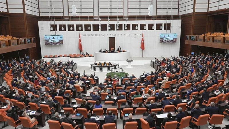 Meclis'te istifa trafiği: 7 ayda 52 istifa, 1 ihraç, 1 vefat