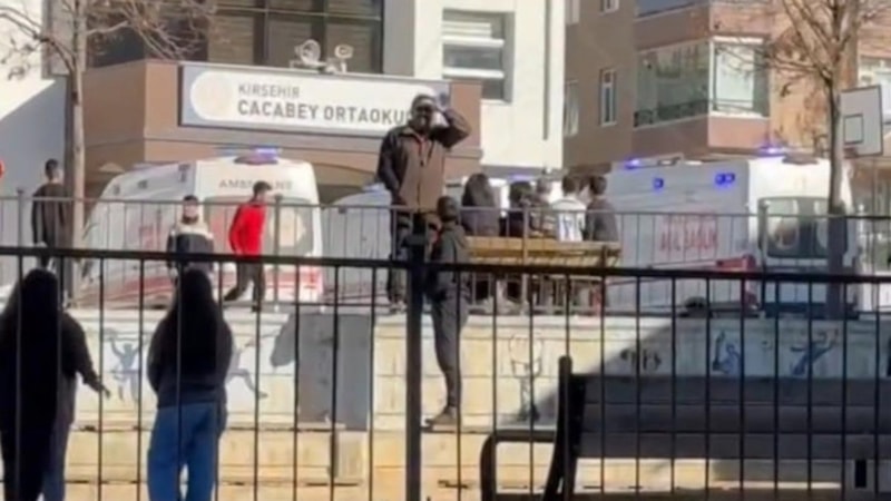 Kırşehir'de Yerli Malı Haftası'nda okulda yemek yiyen 15 öğrenci zehirlendi