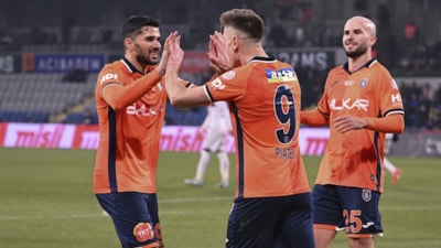 Başakşehir, Sivasspor'u üç golle geçti