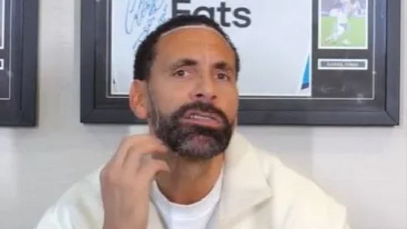 Rio Ferdinand, İstanbul'da saç sakal ekimi yaptırdı