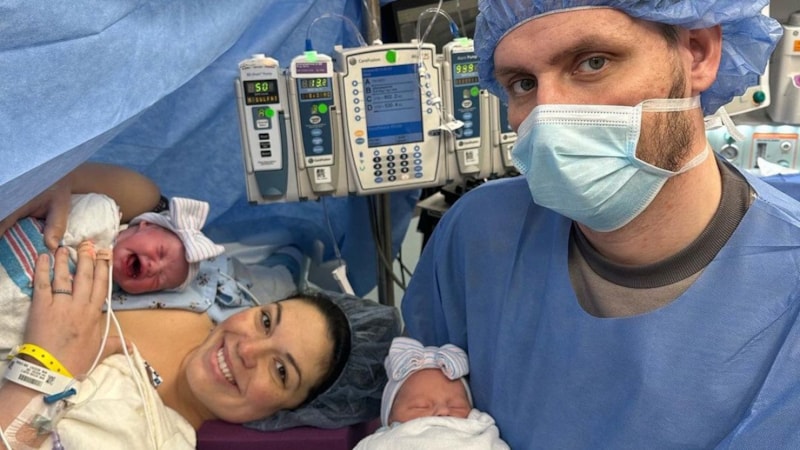 ABD'de çift rahimli kadın iki günde iki bebek doğurdu