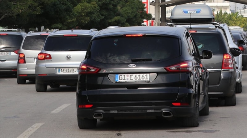Yurt dışından emekli vatandaşların 'yabancı plakalı araç' mağduriyetine düzenleme