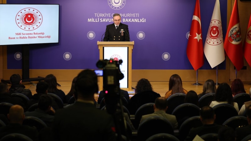 Görevdeki askerlerin cep telefonu kullanımıyla ilgili MSB'den yeni çalışma