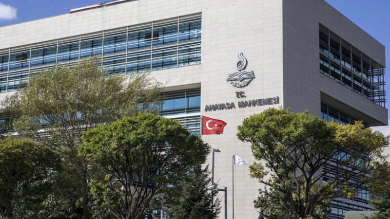 İsmini 'B' olarak değiştirmek istedi: Anayasa Mahkemesi reddetti