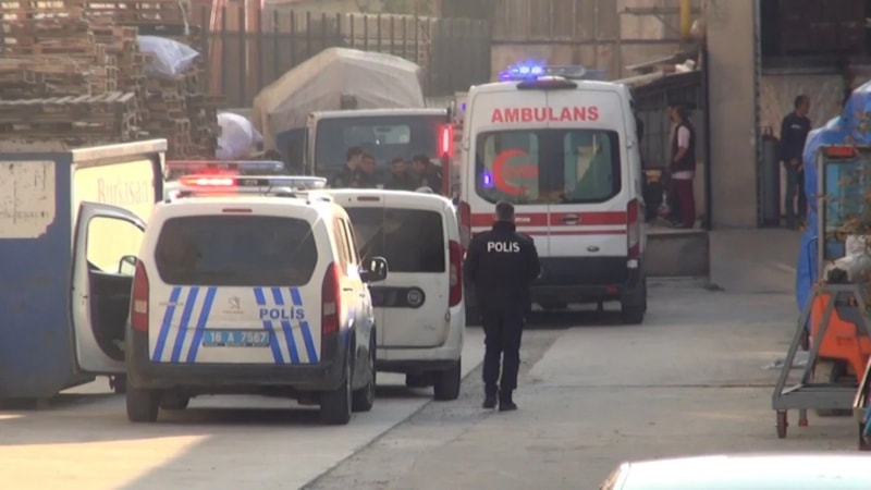 Bursa'da feci ölüm! Fabrika işçisi yük asansörü ile duvar arasına sıkıştı