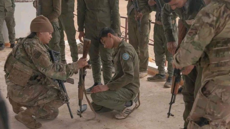 ABD askerleri PKK'lılara silah eğitimi verdi