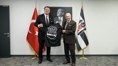 Rahmi Koç'tan Beşiktaş Başkanı Hasan Arat'a ziyaret