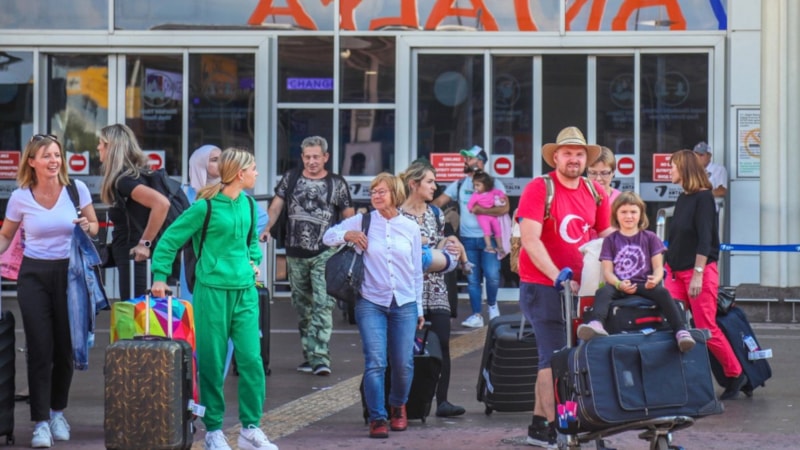 Antalya'da yılbaşı haftasında yeni rekor: 121 bin 139 turist geldi