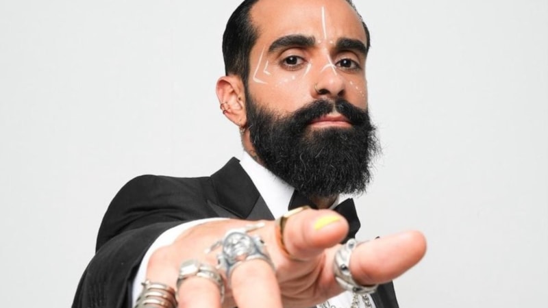 Gökhan Türkmen'in paylaşımında dikkat çeken detay! Parmaklarına oje sürdü...