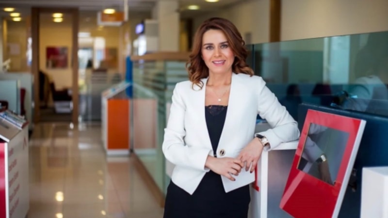 Yeni mesajlar ortaya çıktı! Arda Turan eşine çanta almak için Seçil Erzan'dan para istedi