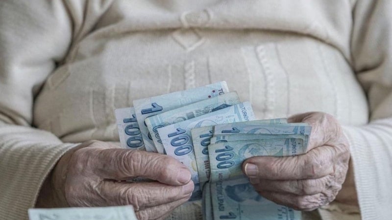 Gözler hesaplarda! Enflasyon farkları ne zaman yatacak? Memur ve emekli ödeme tarihleri