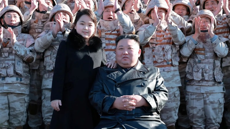 Güney Kore istihbaratı, Kim Jong-un'un varisini açıkladı: 10 yaşındaki Kim Ju-ae