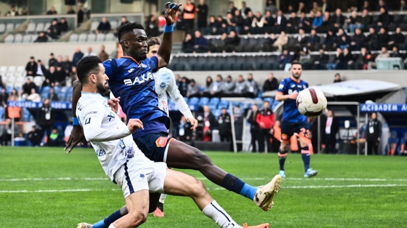 Başakşehir - Adana Demirspor maçında gol sesi çıkmadı