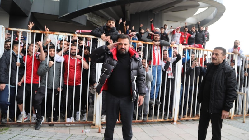 Bülent Uygun'dan asker selamı