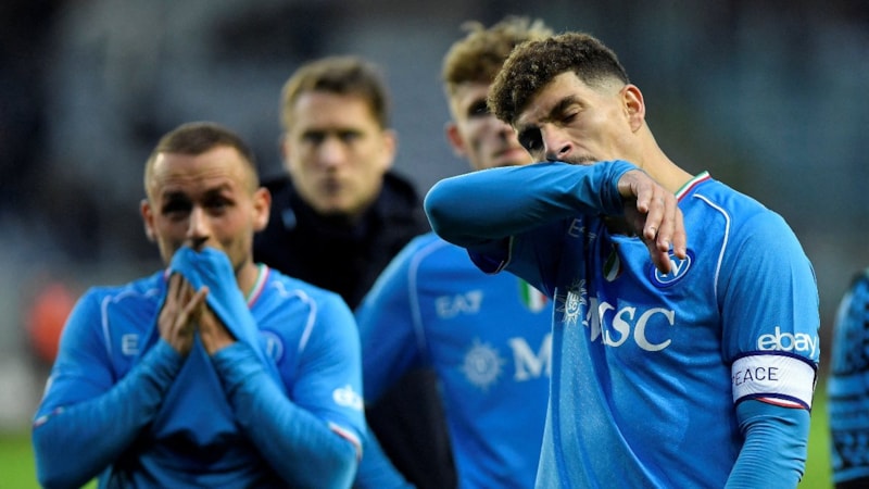 Napoli, Torino'ya üç golle boyun eğdi!
