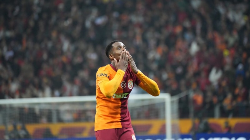 Wilfried Zaha'dan kendisini eleştirenlere: Engellerim