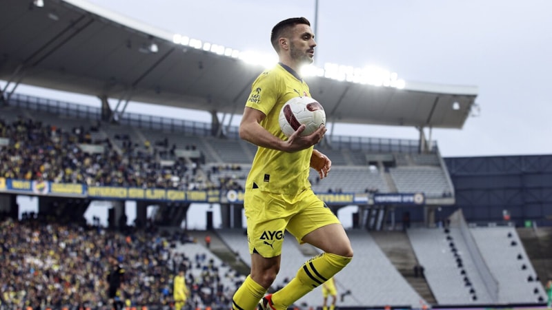 Sırp basınının iddiası: Hakim Ziyech'in Fenerbahçe'ye transferini Dusan Tadic engelledi