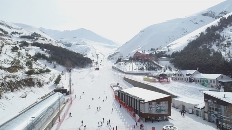 En fazla kar kalınlığı Palandöken'de! 135 santimetre...