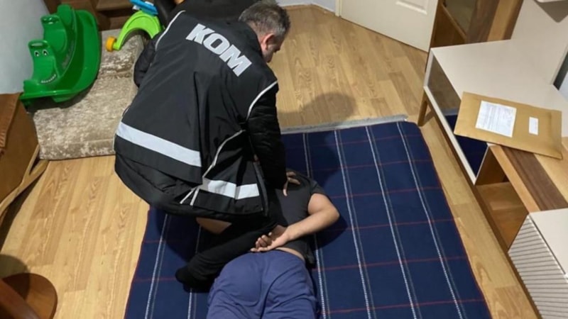 Antalya merkezli 10 ilde sahte çek ve şirket dolandırıcılığı çetesi çökertildi