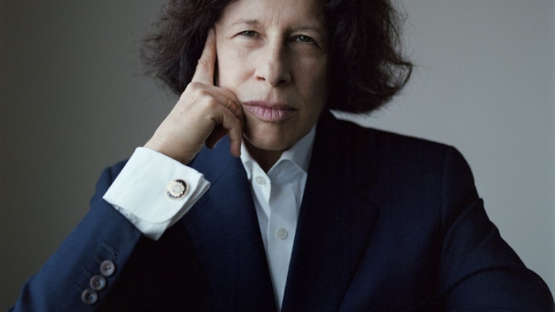 Kendine özgü ironik  ve komik diliyle tanınan Fran Lebowitz’in Fran Lebowitz Kitabı