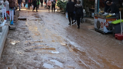 İzmir'de altyapı yenileme çalışmasında ortaya çıkan gerçek! 19. yüzyıldan beri hiç ellenmemiş
