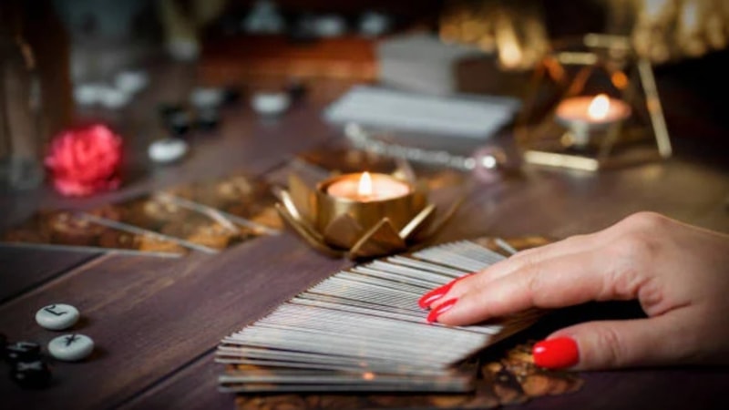 Yazar Zafer Calayoğlu ve Türker Akıncı’nın yazdığı Siyonist Kehanetler kitabı