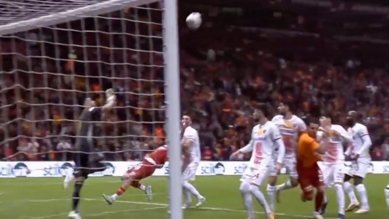 Galatasaray, Kayserispor maçının son anlarında penaltı kazandı! Mertens, golü buldu