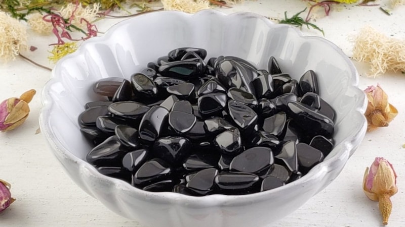 Bu taşı varislere sürün, yok olduğunu görün...