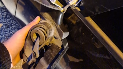 Ankara'da kıskançlık krizi: Eski sevgilisinin yeni erkek arkadaşının sileceklerini kırdı