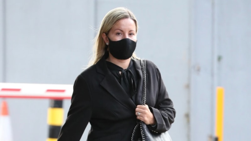 İngiltere'de 15 yaşındaki öğrencisini istismar eden öğretmen meslekten menedildi