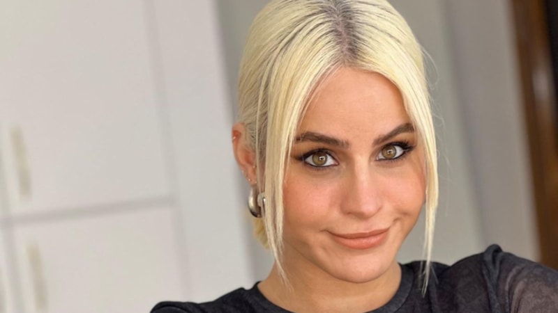 Değişimiyle gündem olan oyuncu Büşra Pekin'den filtre uyarısı