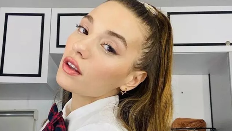 Sümeyye Aydoğan bornozuyla poz verdi! Sosyal medya yıkıldı “Cesaretine hayranız”