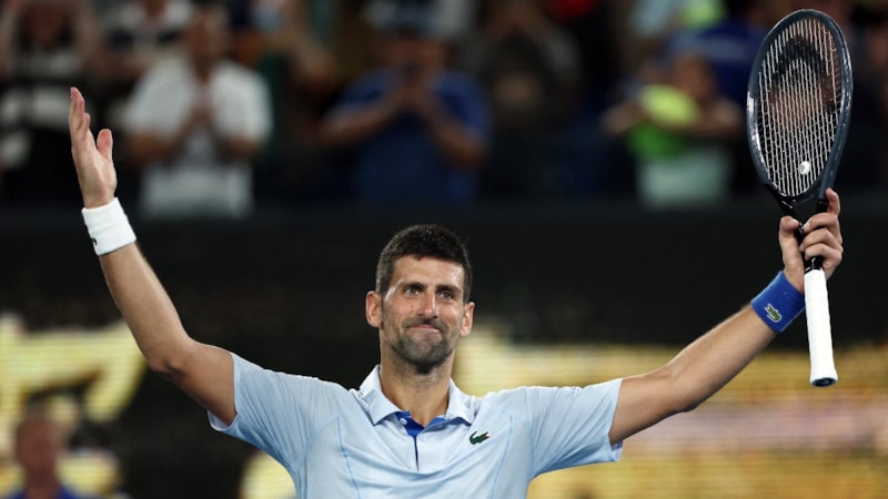 Novak Djokovic, Avustralya Açık'ta çeyrek finale yükseldi