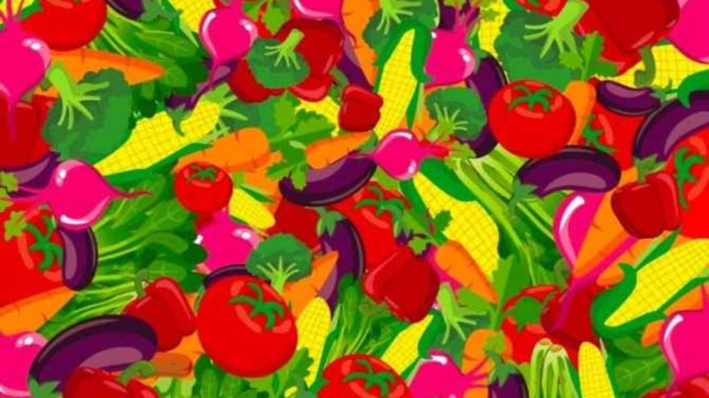 Sebzelerin arasındaki sosisi gören, gözlerini sigortalatıyor