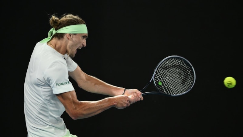 Avustralya Açık'ta Carlos Alcaraz'ı eleyen Alexander Zverev yarı finalde