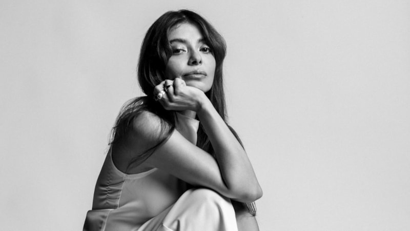 Oyuncu Selin Şekerci'den öpüşme itirafı! 