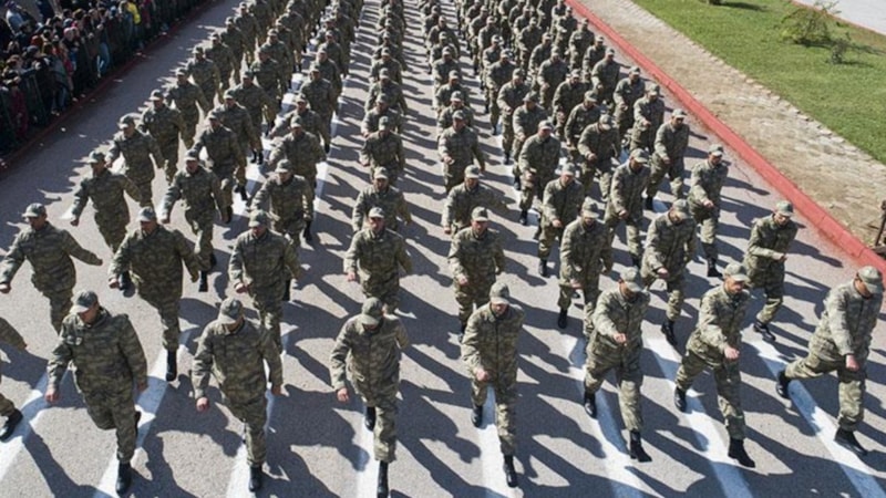 Bedelli askerlik yapacak gençler dikkat! Askerlerin celp tarihleri belli oldu