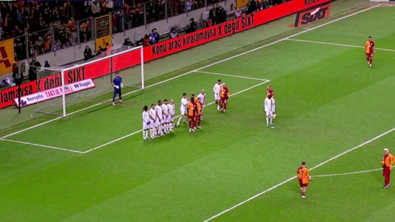 Kerem Aktürkoğlu'nun frikik golünde baraj tartışması: Pieroya göre hata var