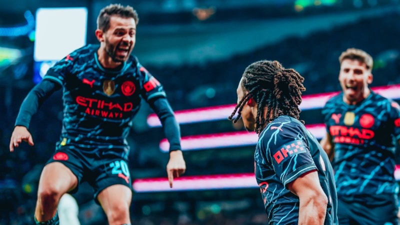 Manchester City, Tottenham Hotspur'u 87'de attığı golle saf dışı bıraktı