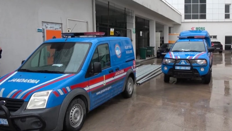 Aksaray'da geri dönüşüm havuzuna düşen işçi can verdi