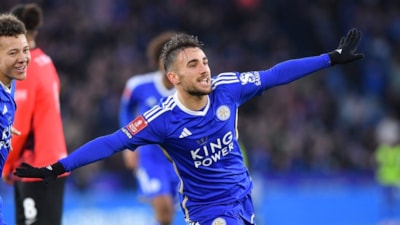 Yunus Akgün muhteşem bir gol attı: Leicester City turladı