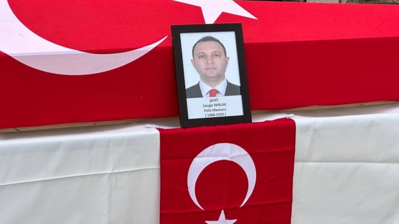 Sakarya'da şehit olan polis memuru defnedildi