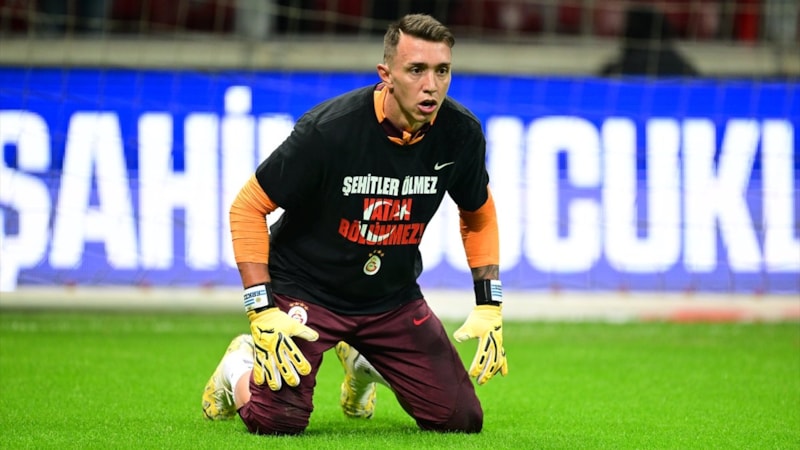 Fernando Muslera, Galatasaray'dan ayrılmayı düşünüyor