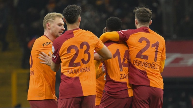 Galatasaray, Gaziantep FK'yı iki golle geçti