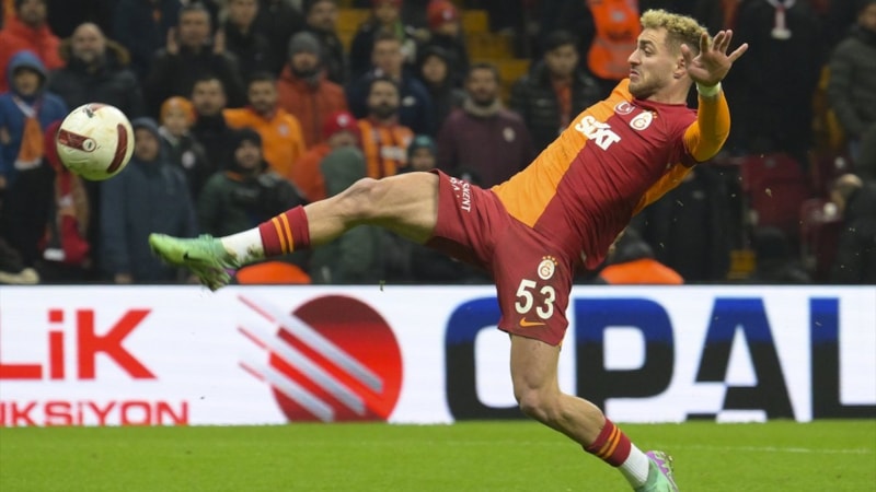 Galatasaray'dan Barış Alper Yılmaz'ın golü için Marco van Basten paylaşımı