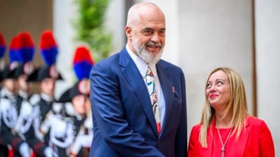 Arnavutluk Anayasa Mahkemesi, İtalya ile göçmen anlaşmasına onay verdi