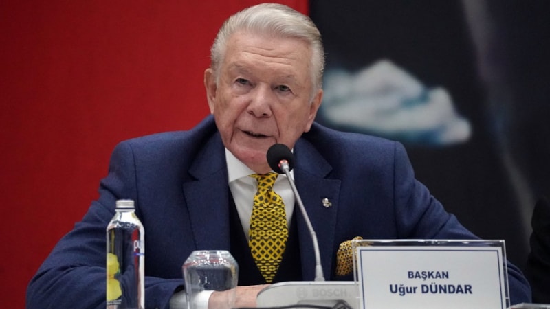 Uğur Dündar'dan CHP'ye: 'İzmir'i kaybetmek için elinden geleni yapıyor...'