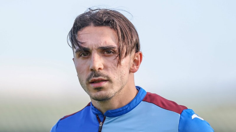 Abdülkadir Ömür, İngiltere'ye uçtu: Yeni takımı Hull City